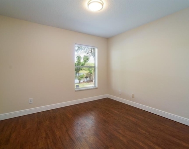 13518 Briarmoor Court - Photo Thumbnail 24
