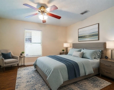 13518 Briarmoor Court - Photo Thumbnail 19
