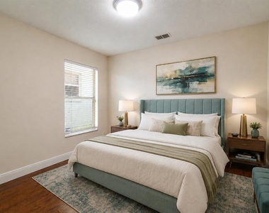13518 Briarmoor Court - Photo Thumbnail 16