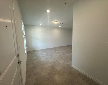 4620 Orchard View Alley - Photo Thumbnail 3