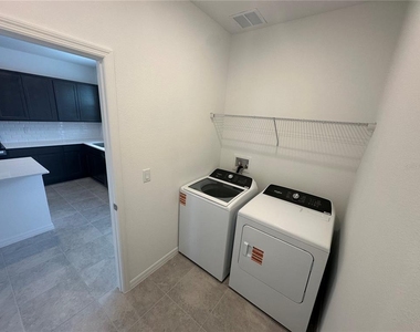 4620 Orchard View Alley - Photo Thumbnail 12