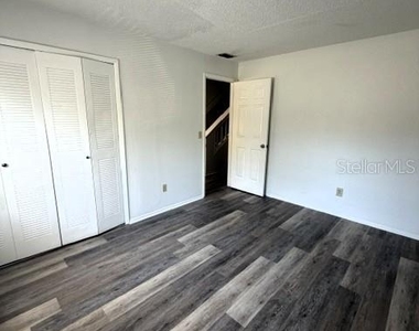498 Club Drive - Photo Thumbnail 18