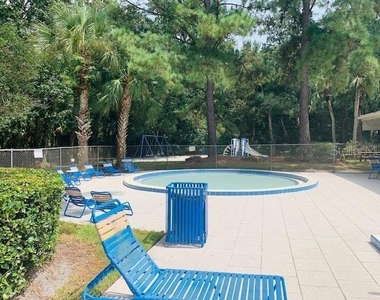498 Club Drive - Photo Thumbnail 27