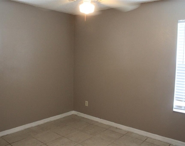 3814 Roseboro Street - Photo Thumbnail 9