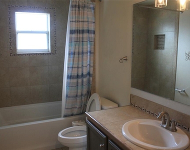 3814 Roseboro Street - Photo Thumbnail 11