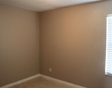 3814 Roseboro Street - Photo Thumbnail 7