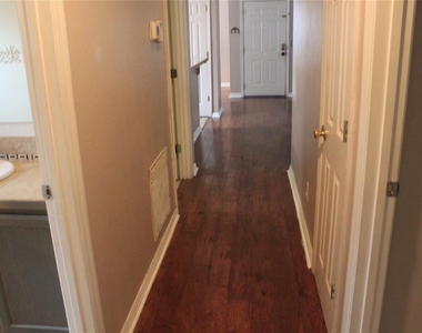 3814 Roseboro Street - Photo Thumbnail 10
