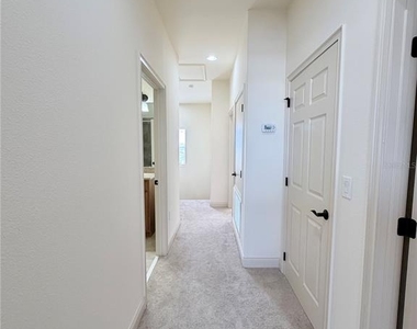 2404 Bella Vista Drive - Photo Thumbnail 31