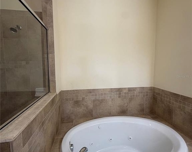 2404 Bella Vista Drive - Photo Thumbnail 35