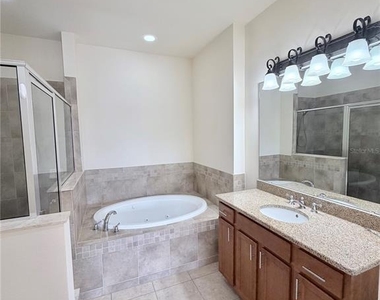 2404 Bella Vista Drive - Photo Thumbnail 34