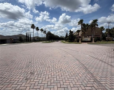 2404 Bella Vista Drive - Photo Thumbnail 47