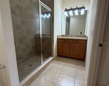 2404 Bella Vista Drive - Photo Thumbnail 25