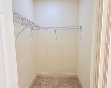 2404 Bella Vista Drive - Photo Thumbnail 22