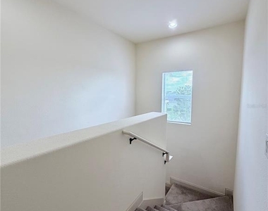 2404 Bella Vista Drive - Photo Thumbnail 29