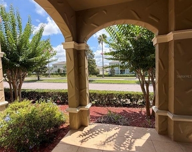 2404 Bella Vista Drive - Photo Thumbnail 7