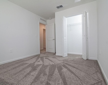 2821 Armstrong Avenue - Photo Thumbnail 32