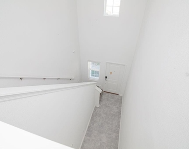 2821 Armstrong Avenue - Photo Thumbnail 18