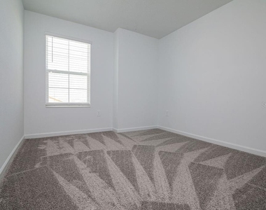 2821 Armstrong Avenue - Photo Thumbnail 29