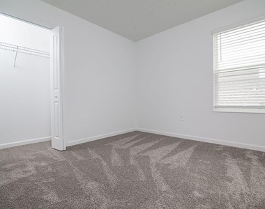 2821 Armstrong Avenue - Photo Thumbnail 36