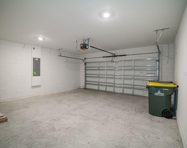 2821 Armstrong Avenue - Photo Thumbnail 17