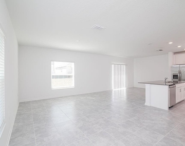2821 Armstrong Avenue - Photo Thumbnail 7