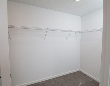 2821 Armstrong Avenue - Photo Thumbnail 27