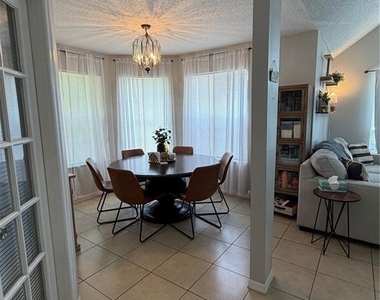 615 Richland Court - Photo Thumbnail 4
