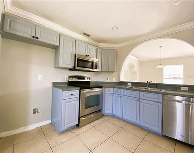 311 Baccarat Court - Photo Thumbnail 7