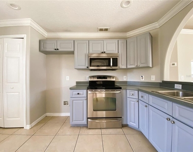 311 Baccarat Court - Photo Thumbnail 9