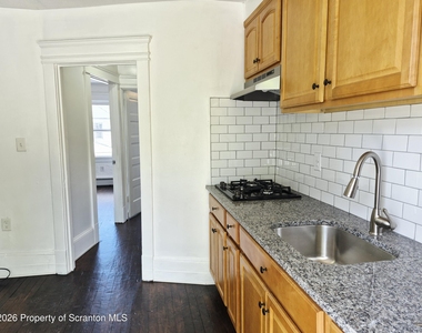 215 Taft Street - Photo Thumbnail 1