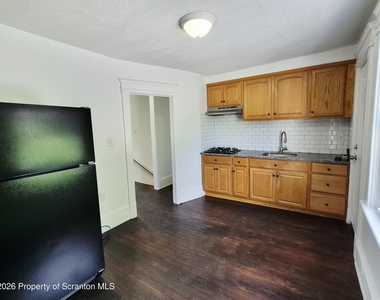 215 Taft Street - Photo Thumbnail 2