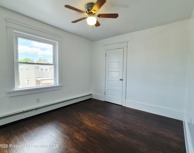 215 Taft Street - Photo Thumbnail 9