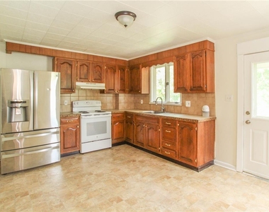 815 Market Street - Photo Thumbnail 5