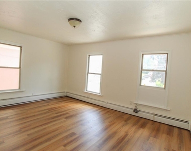 815 Market Street - Photo Thumbnail 10