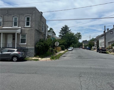 431 Maple Street - Photo Thumbnail 1