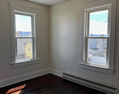 1317 Schlager Street - Photo Thumbnail 10