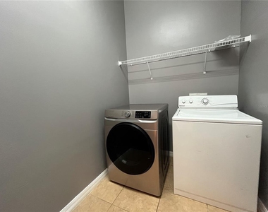 7125 Red Lantern Dr - Photo Thumbnail 17