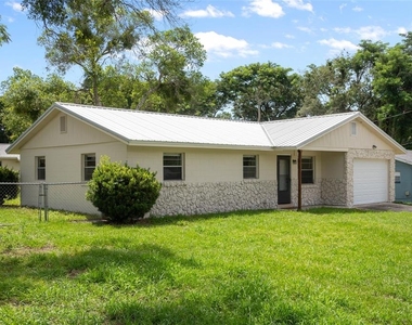 111 Amigos Road - Photo Thumbnail 1