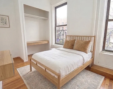 18 King Street - Photo Thumbnail 3