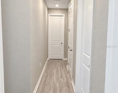 932 Blue Creek Drive - Photo Thumbnail 38