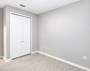 932 Blue Creek Drive - Photo Thumbnail 34
