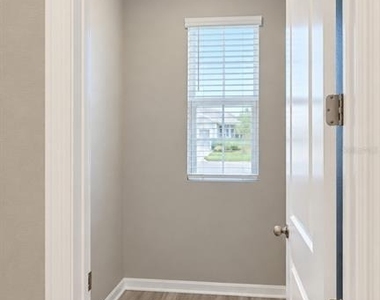 932 Blue Creek Drive - Photo Thumbnail 37