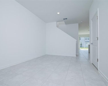 2642 Runners Circle - Photo Thumbnail 11