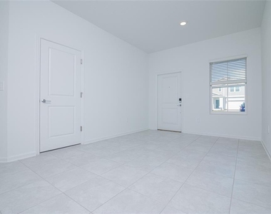 2642 Runners Circle - Photo Thumbnail 13