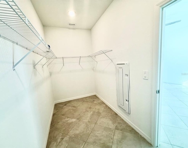 10995 Pinot Drive - Photo Thumbnail 18