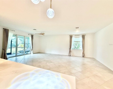 10995 Pinot Drive - Photo Thumbnail 6