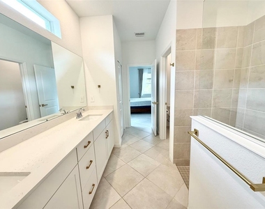 10995 Pinot Drive - Photo Thumbnail 20