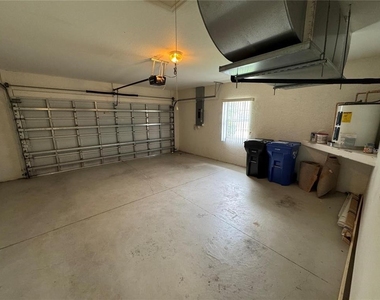 315 Auburn Woods Circle - Photo Thumbnail 16