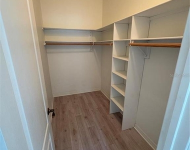 315 Auburn Woods Circle - Photo Thumbnail 10