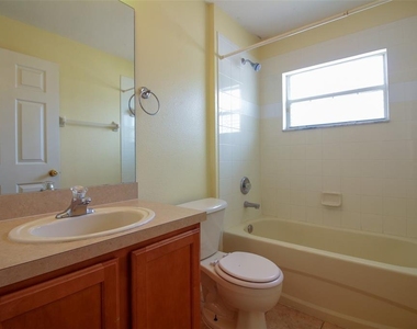 1702 Holton Road - Photo Thumbnail 19